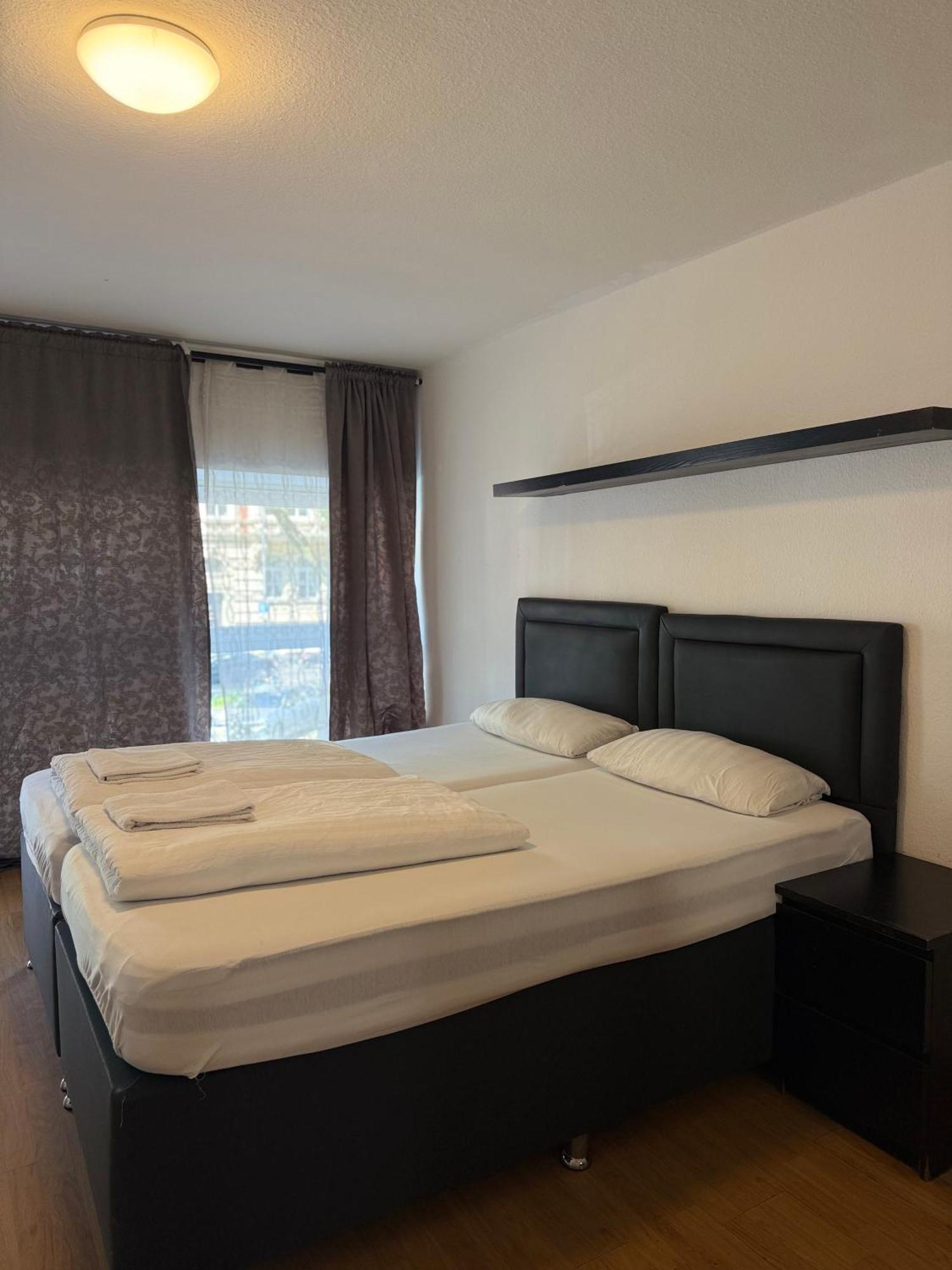 Hotel Garni Emir Кёльн Экстерьер фото