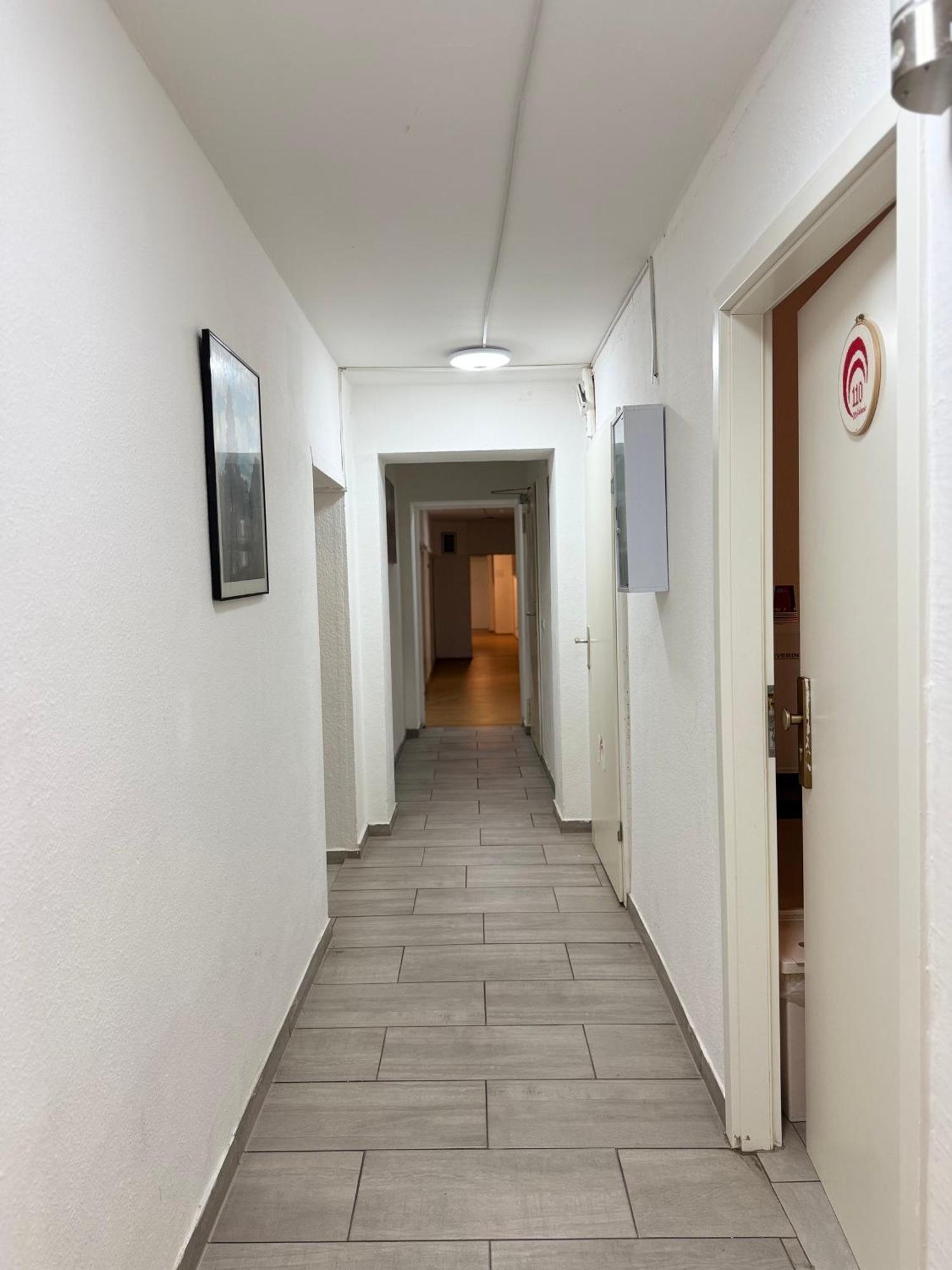 Hotel Garni Emir Кёльн Экстерьер фото