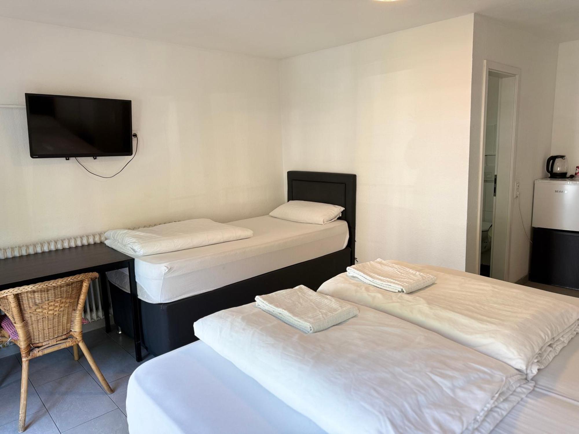 Hotel Garni Emir Кёльн Экстерьер фото