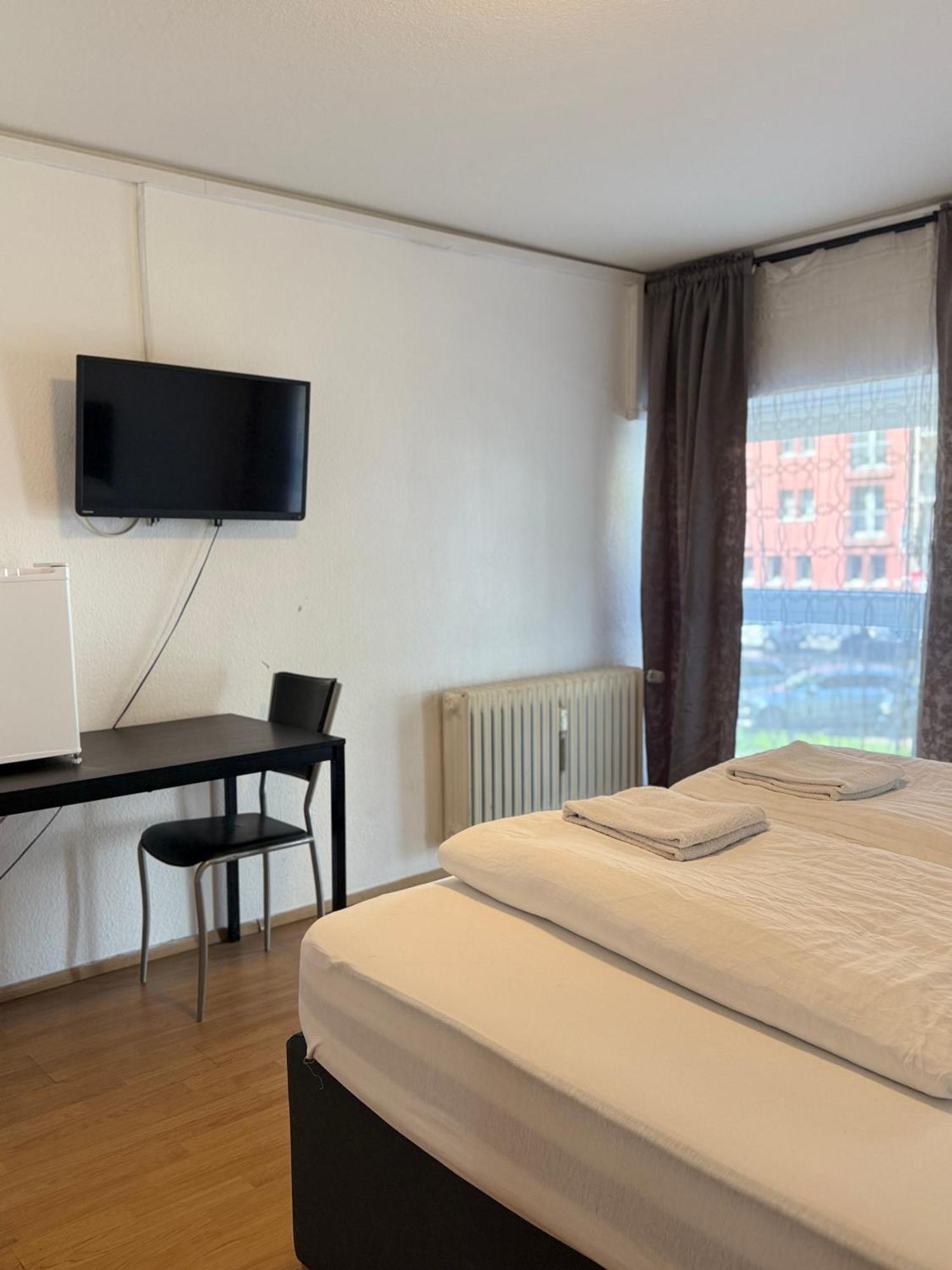 Hotel Garni Emir Кёльн Экстерьер фото