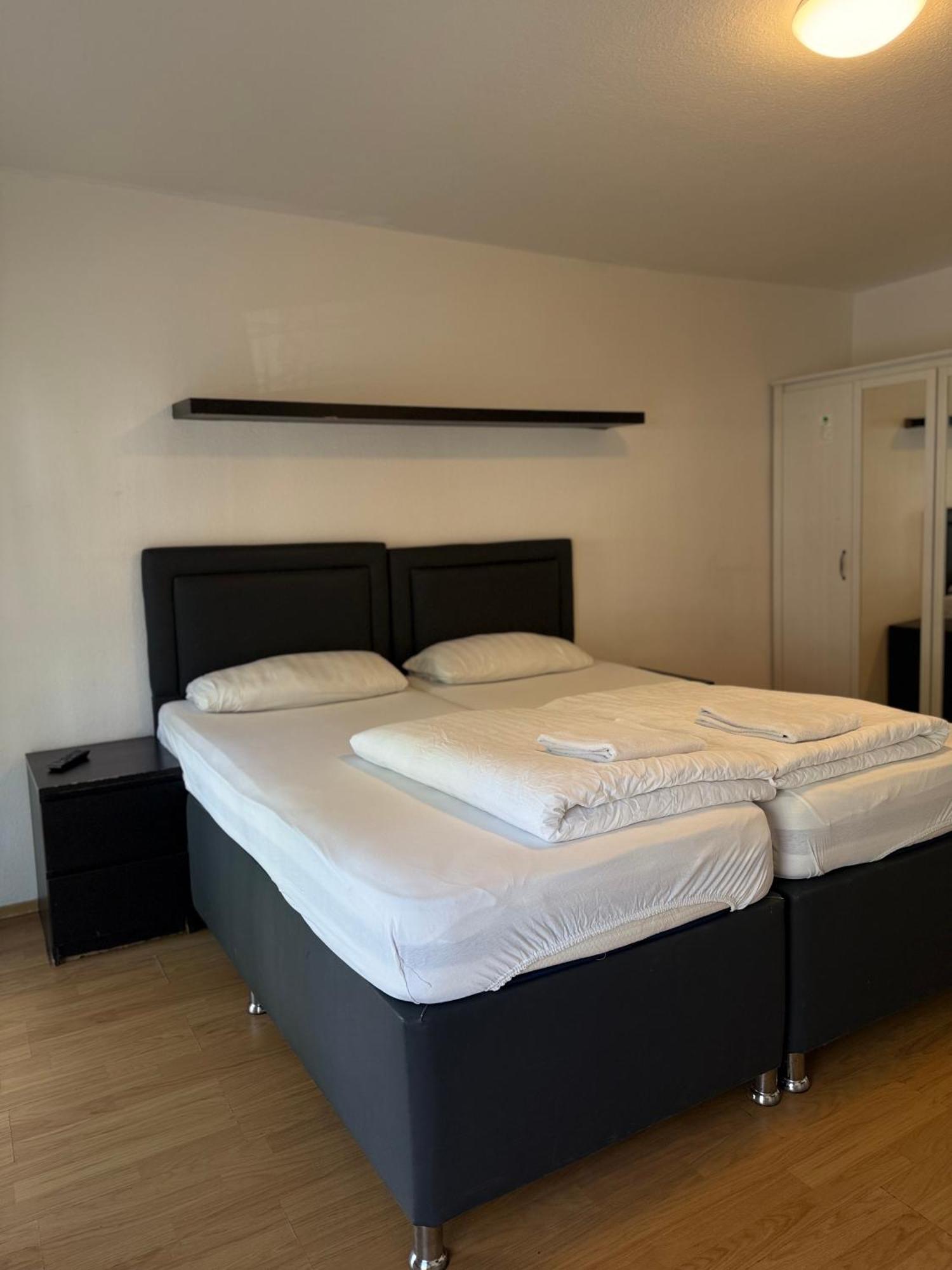 Hotel Garni Emir Кёльн Экстерьер фото