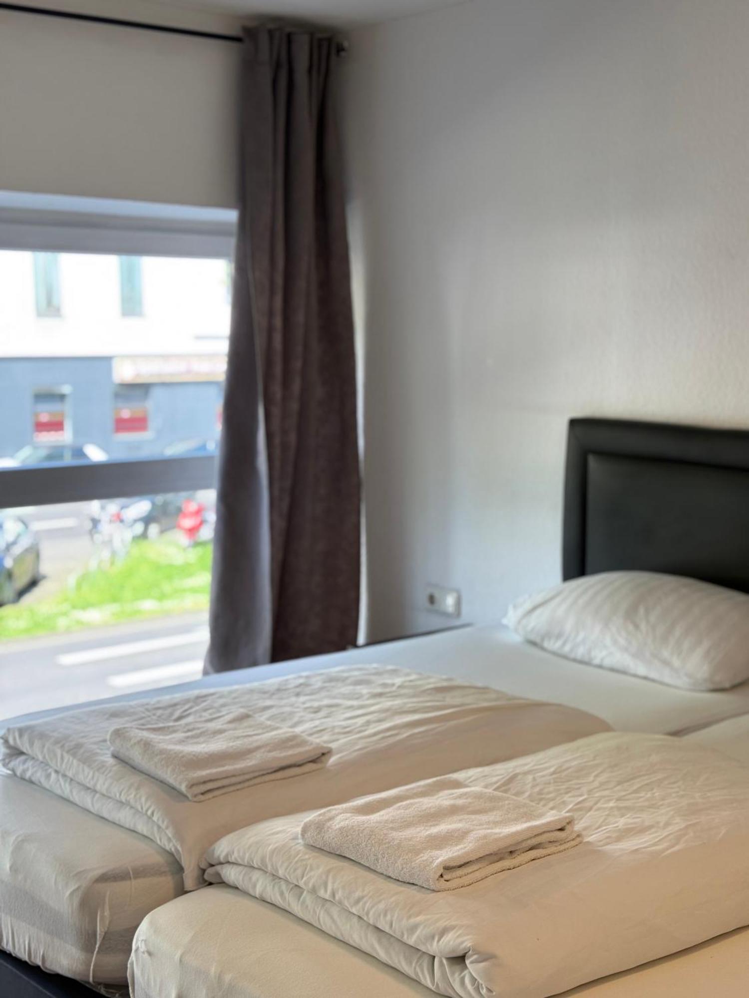 Hotel Garni Emir Кёльн Экстерьер фото